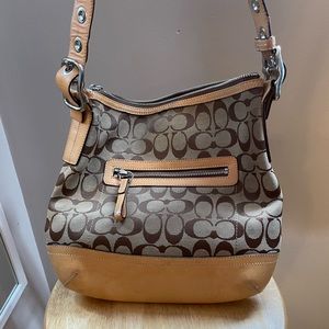 Cross body purse adjustable strap